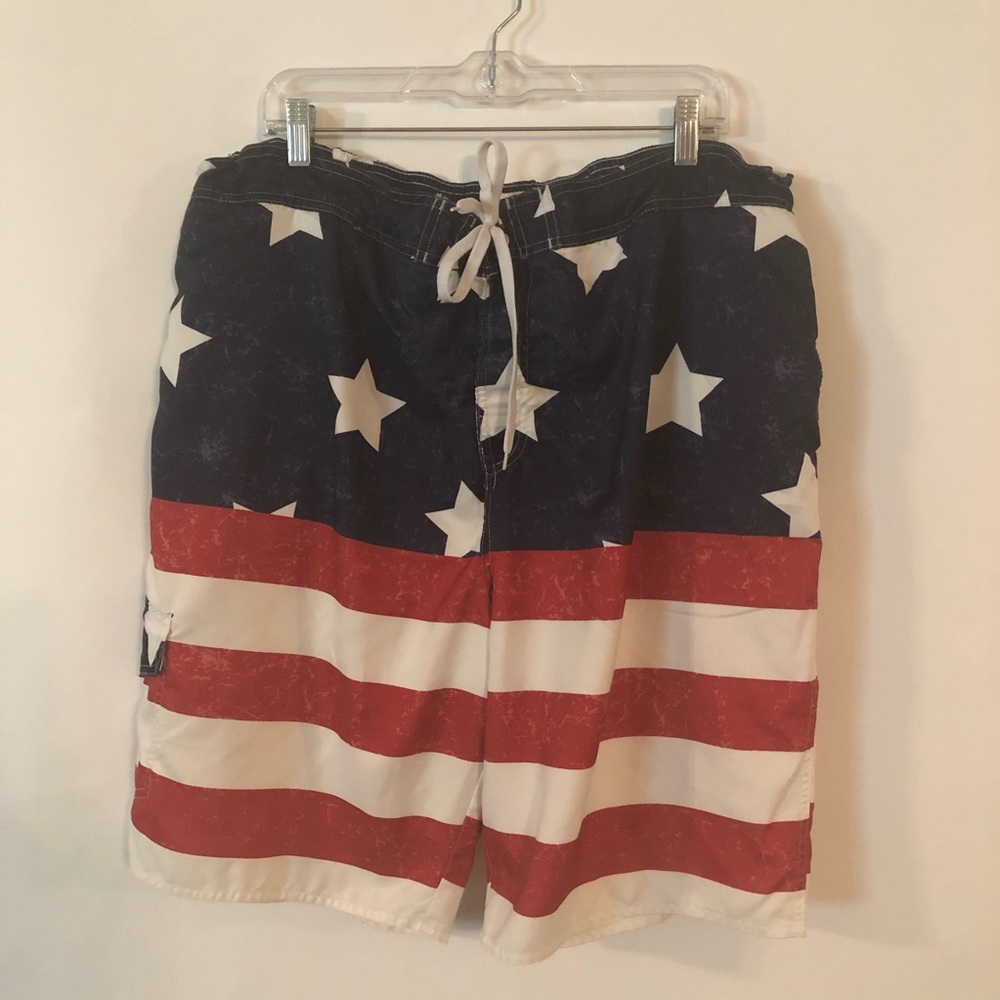 Bass Pro Shops Men’s Flag & Star Swim Trunks 2XL